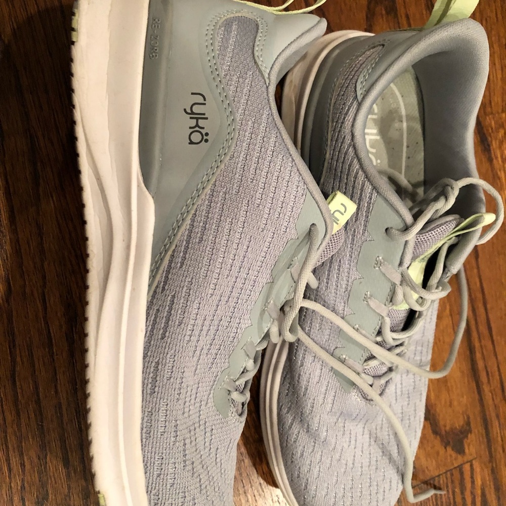 Womens Ryka athletic shoes